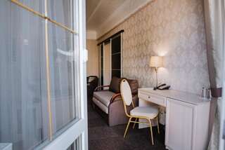 Отель Nota Bene Hotel & Restaurant Львов Семейный люкс-3