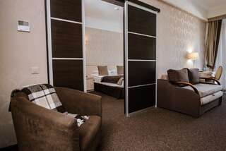 Отель Nota Bene Hotel & Restaurant Львов Семейный люкс-4