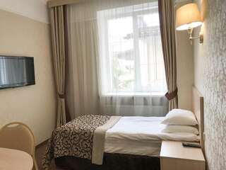 Отель Nota Bene Hotel & Restaurant Львов Одноместный номер - Подходит для гостей с ограниченными физическими возможностями-1